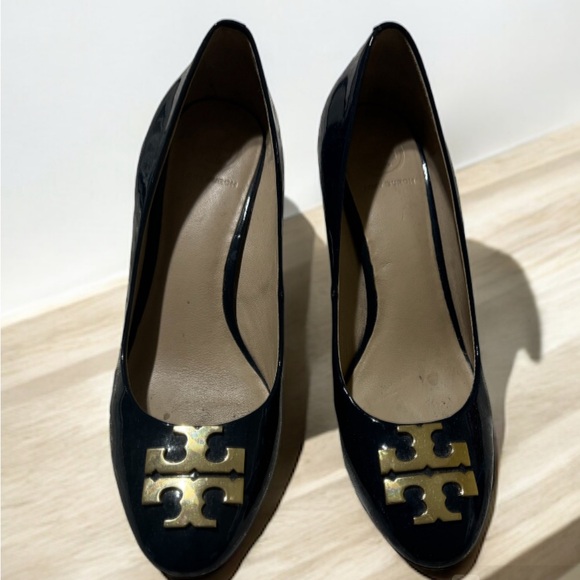 Tory Burch Raleigh Patent Leather Pump Shoes  Navy Size 6.5 - Picture 4 of 11